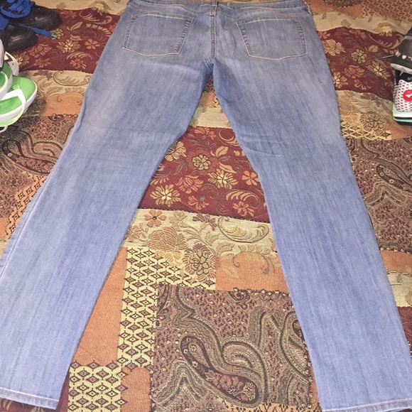 Bullhead Jeans💙 - Picture 6 of 6